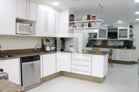 Apartamento à venda com 700m², 6 quartos e 3 vagasCozinha