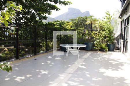 Apartamento à venda com 700m², 6 quartos e 3 vagasVaranda