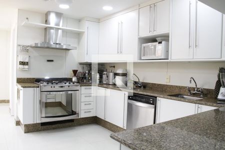 Apartamento à venda com 700m², 6 quartos e 3 vagasCozinha