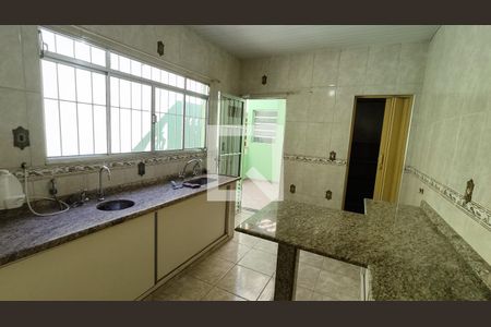 Casa à venda com 259m², 3 quartos e 2 vagasCozinha