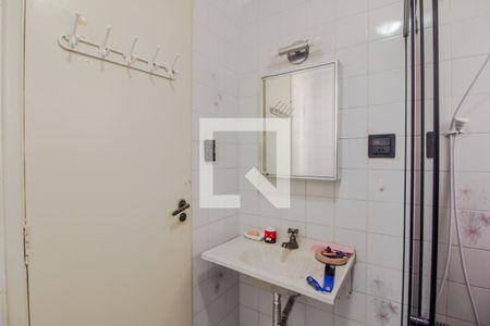 Banheiro de apartamento para alugar com 1 quarto, 50m² em Santa Cecília, São Paulo