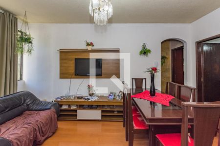 Sala de apartamento à venda com 3 quartos, 80m² em Conjunto Califórnia, Belo Horizonte