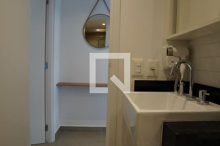 Banheiro de apartamento para alugar com 1 quarto, 60m² em Pinheiros, São Paulo