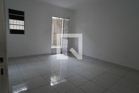 Quarto 2 de casa para alugar com 2 quartos, 90m² em Vila Miriam, São Paulo