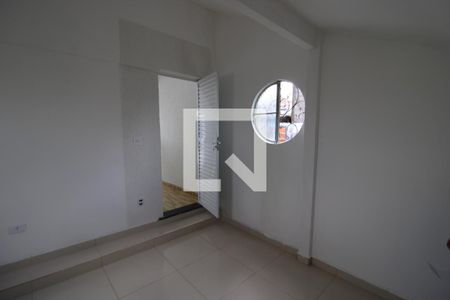 Quarto 1 de casa para alugar com 1 quarto, 45m² em Vila Gustavo, São Paulo