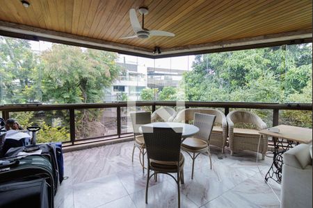 Varanda de apartamento à venda com 3 quartos, 194m² em Barra da Tijuca, Rio de Janeiro