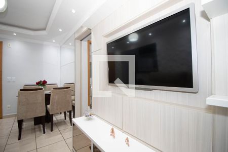 Sala de apartamento para alugar com 2 quartos, 50m² em Qi 24, Brasília