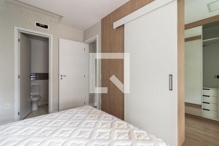 Suíte  de apartamento à venda com 2 quartos, 75m² em Indianópolis, São Paulo