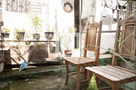 Casa à venda com 262m², 4 quartos e sem vaga Casa à venda com 262m², 4 quartos e sem vagaÁrea comum - Quintal