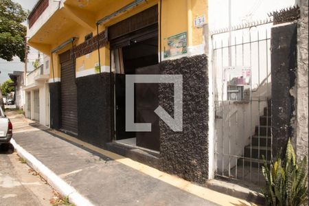 Casa à venda com 262m², 4 quartos e sem vaga Casa à venda com 262m², 4 quartos e sem vagaFachada