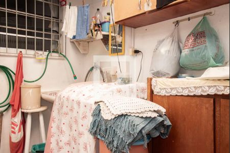 Casa à venda com 262m², 4 quartos e sem vaga Casa à venda com 262m², 4 quartos e sem vagaCasa 1 - Área de Serviço