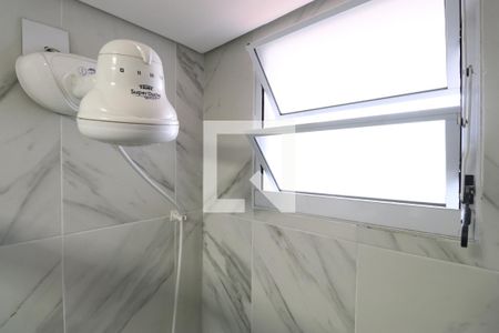 Banheiro de kitnet/studio para alugar com 1 quarto, 15m² em Barra Funda, São Paulo