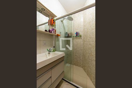 Casa à venda com 60m², 2 quartos e 1 vaga Casa à venda com 60m², 2 quartos e 1 vagaBanheiro