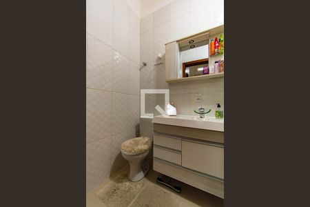 Casa à venda com 60m², 2 quartos e 1 vaga Casa à venda com 60m², 2 quartos e 1 vagaBanheiro