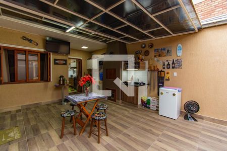 Casa à venda com 60m², 2 quartos e 1 vaga Casa à venda com 60m², 2 quartos e 1 vagaVaranda