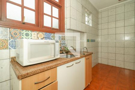 Cozinha de apartamento à venda com 4 quartos, 90m² em Passo da Areia, Porto Alegre