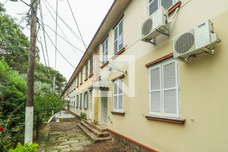 Fachada de apartamento à venda com 4 quartos, 90m² em Passo da Areia, Porto Alegre