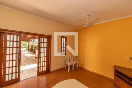 Casa de condomínio à venda com 300m², 4 quartos e 5 vagasCozinha/Sala Edicula Fundos