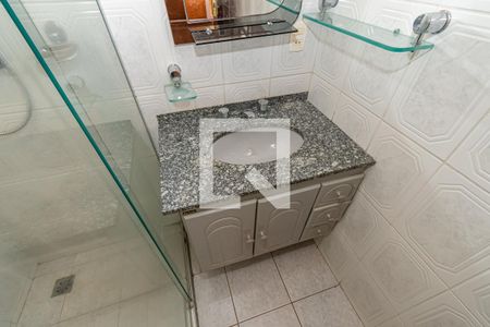 Casa de condomínio à venda com 300m², 4 quartos e 5 vagasDetalhe Banheiro Suite Edicula Fundos