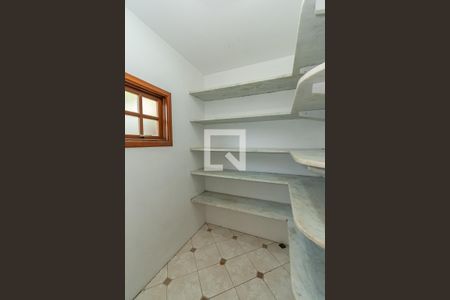 Casa de condomínio à venda com 300m², 4 quartos e 5 vagasDispensa 