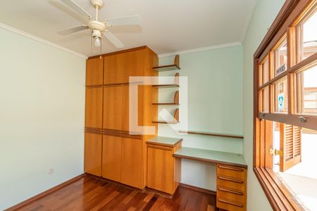 Casa de condomínio à venda com 300m², 4 quartos e 5 vagasQuarto 1