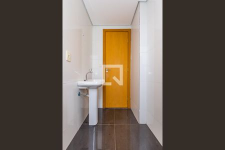 Lavabo de apartamento para alugar com 1 quarto, 60m² em Santa Lúcia, Belo Horizonte