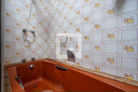 Casa à venda com 380m², 3 quartos e 3 vagasBanheiro