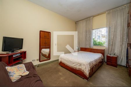 Casa à venda com 380m², 3 quartos e 3 vagasQuarto 2