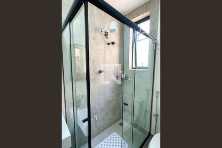 Banheiro de kitnet/studio para alugar com 1 quarto, 32m² em Leme, Rio de Janeiro