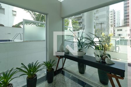 Apartamento para alugar com 176m², 4 quartos e 4 vagasHall social