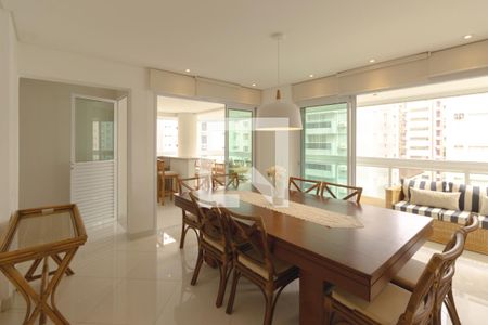 Sala de apartamento para alugar com 4 quartos, 176m² em Vila Maia, Guarujá