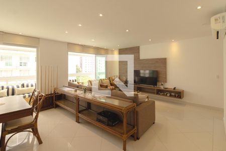 Sala de apartamento para alugar com 4 quartos, 176m² em Vila Maia, Guarujá