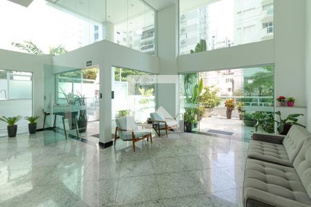 Apartamento para alugar com 176m², 4 quartos e 4 vagasHall social