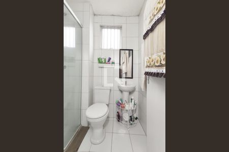 Banheiro de apartamento para alugar com 2 quartos, 56m² em Rio dos Sinos, São Leopoldo