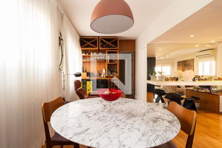 Sala  de apartamento à venda com 3 quartos, 217m² em Itaim Bibi, São Paulo
