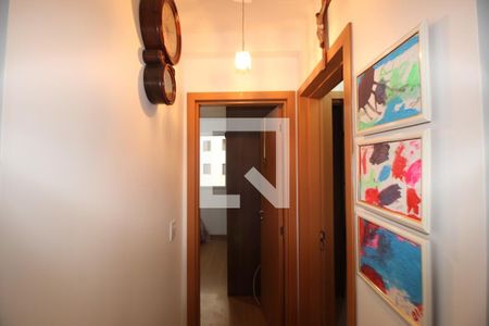 Apartamento à venda com 66m², 2 quartos e 2 vagasCorredor 