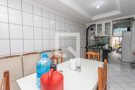 Casa à venda com 370m², 4 quartos e 4 vagas Casa à venda com 370m², 4 quartos e 4 vagasCopa / sala de jantar