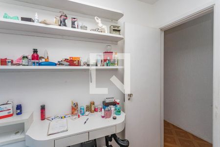 Casa à venda com 370m², 4 quartos e 4 vagas Casa à venda com 370m², 4 quartos e 4 vagasQuarto 3