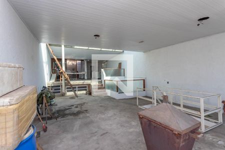 Casa à venda com 370m², 4 quartos e 4 vagas Casa à venda com 370m², 4 quartos e 4 vagasPiso superior