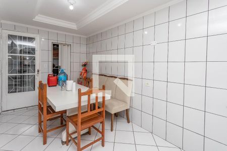 Casa à venda com 370m², 4 quartos e 4 vagas Casa à venda com 370m², 4 quartos e 4 vagasCopa / sala de jantar