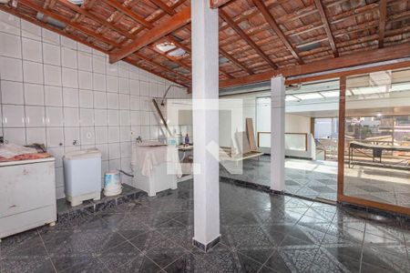 Casa à venda com 370m², 4 quartos e 4 vagas Casa à venda com 370m², 4 quartos e 4 vagasÁrea de serviço