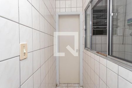 Casa à venda com 370m², 4 quartos e 4 vagas Casa à venda com 370m², 4 quartos e 4 vagasEntrada do banheiro social