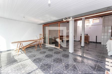 Casa à venda com 370m², 4 quartos e 4 vagas Casa à venda com 370m², 4 quartos e 4 vagasÁrea de serviço