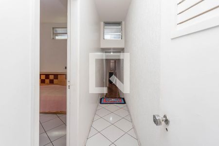 Corredor  de casa à venda com 4 quartos, 370m² em Vila Santa Luzia, São Bernardo do Campo
