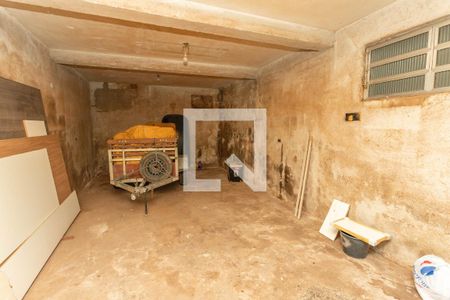 Casa à venda com 370m², 4 quartos e 4 vagas Casa à venda com 370m², 4 quartos e 4 vagasGaragem