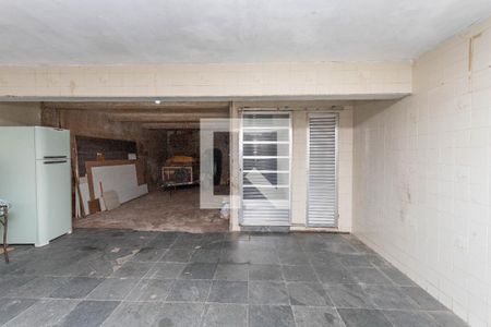 Casa à venda com 370m², 4 quartos e 4 vagas Casa à venda com 370m², 4 quartos e 4 vagasGaragem
