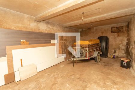 Casa à venda com 370m², 4 quartos e 4 vagas Casa à venda com 370m², 4 quartos e 4 vagasGaragem