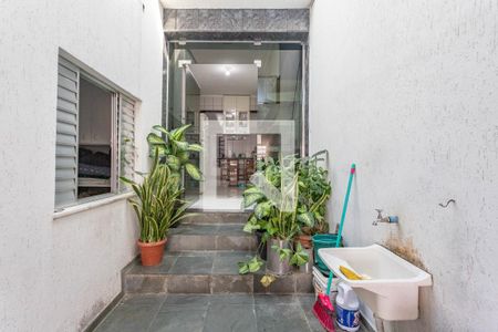 Casa à venda com 370m², 4 quartos e 4 vagas Casa à venda com 370m², 4 quartos e 4 vagasEntrada da cozinha