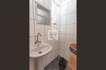 Casa à venda com 370m², 4 quartos e 4 vagas Casa à venda com 370m², 4 quartos e 4 vagasBanheiro de serviço