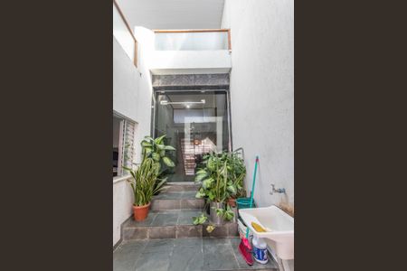 Casa à venda com 370m², 4 quartos e 4 vagas Casa à venda com 370m², 4 quartos e 4 vagasEntrada da cozinha